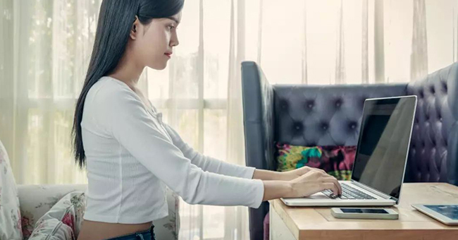 Active8me 21 day kickstarter challenge 2019 girl sitting right posture